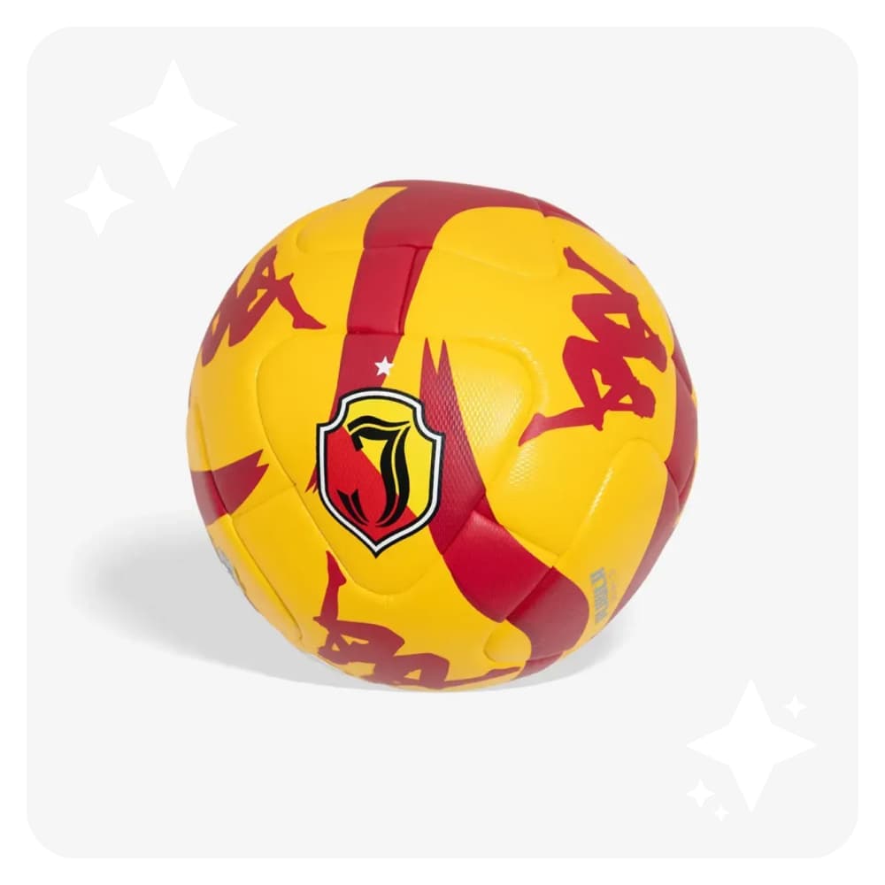 Piłka klubowa z autografami zawodników Jagiellonii Białystok